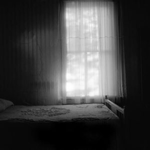 450_05_Bed_Curtain_10x-300x300